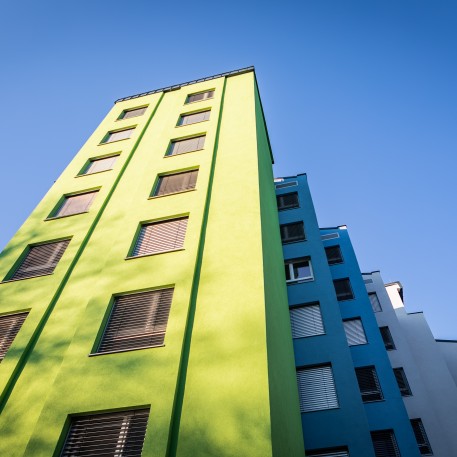 Bei der Energiesanierung wurde das Studentenwohnheim von Lizika Jančar mit neuen AJM-Fenstern ausgestattet.